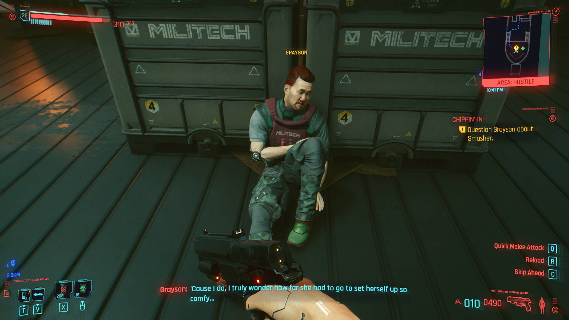 Чтобы получить пистолет Джонни Сильверхенда в Cyberpunk 2077, нужно победить Грейсона – на этом скриншоте он лежит на полу после боя.