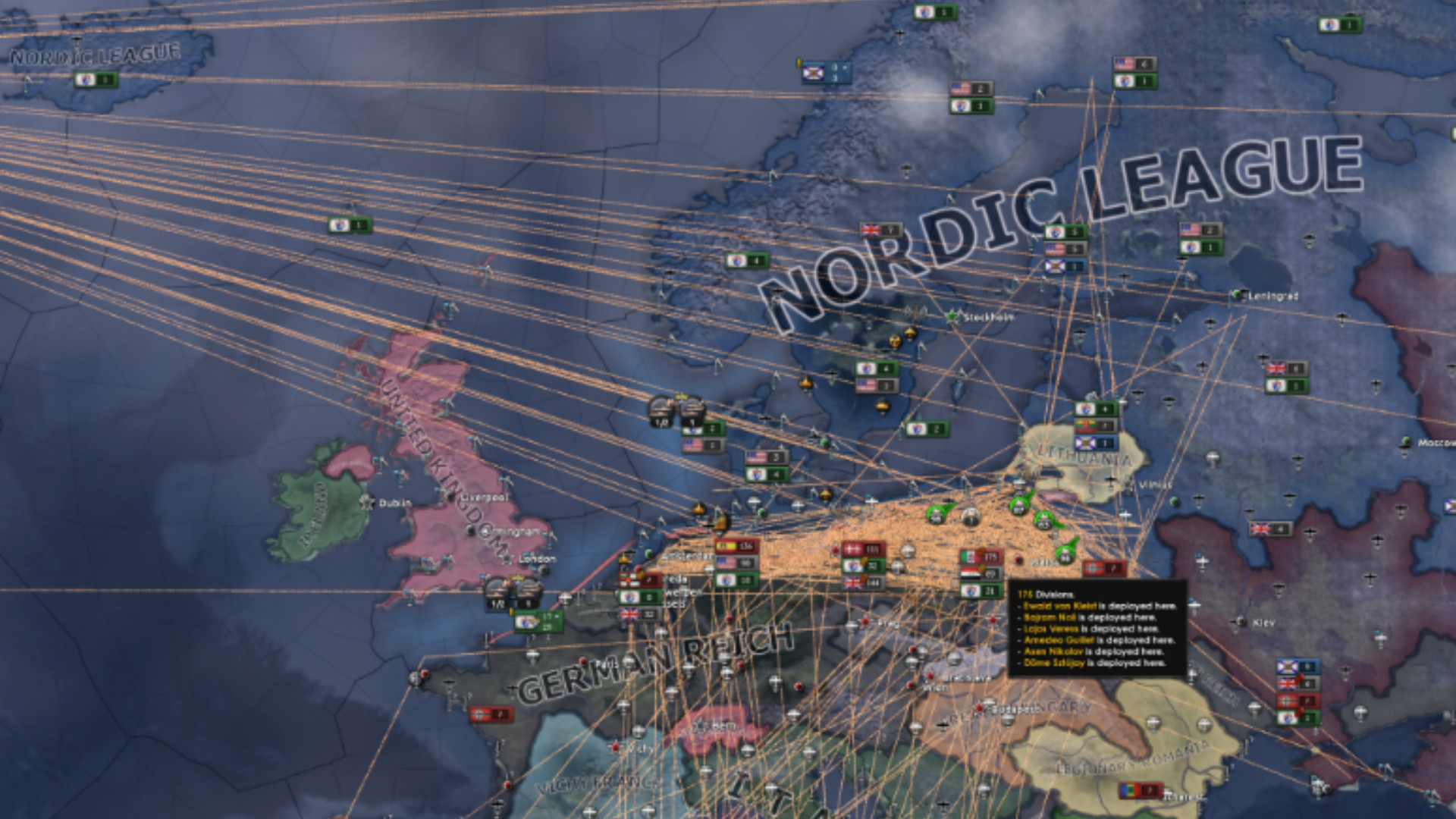 Hearts of Iron IV: Thunder at Our Gates – карта Западной Европы с оранжевыми линиями.
