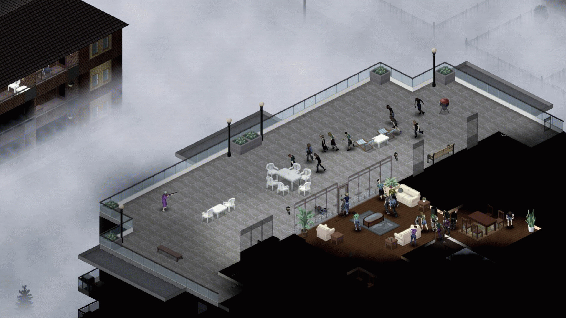 Игрок в Project Zomboid держит пистолет, пока к нему приближается орда зомби. Улицы вокруг здания скрыты туманом, что намекает на большую высоту