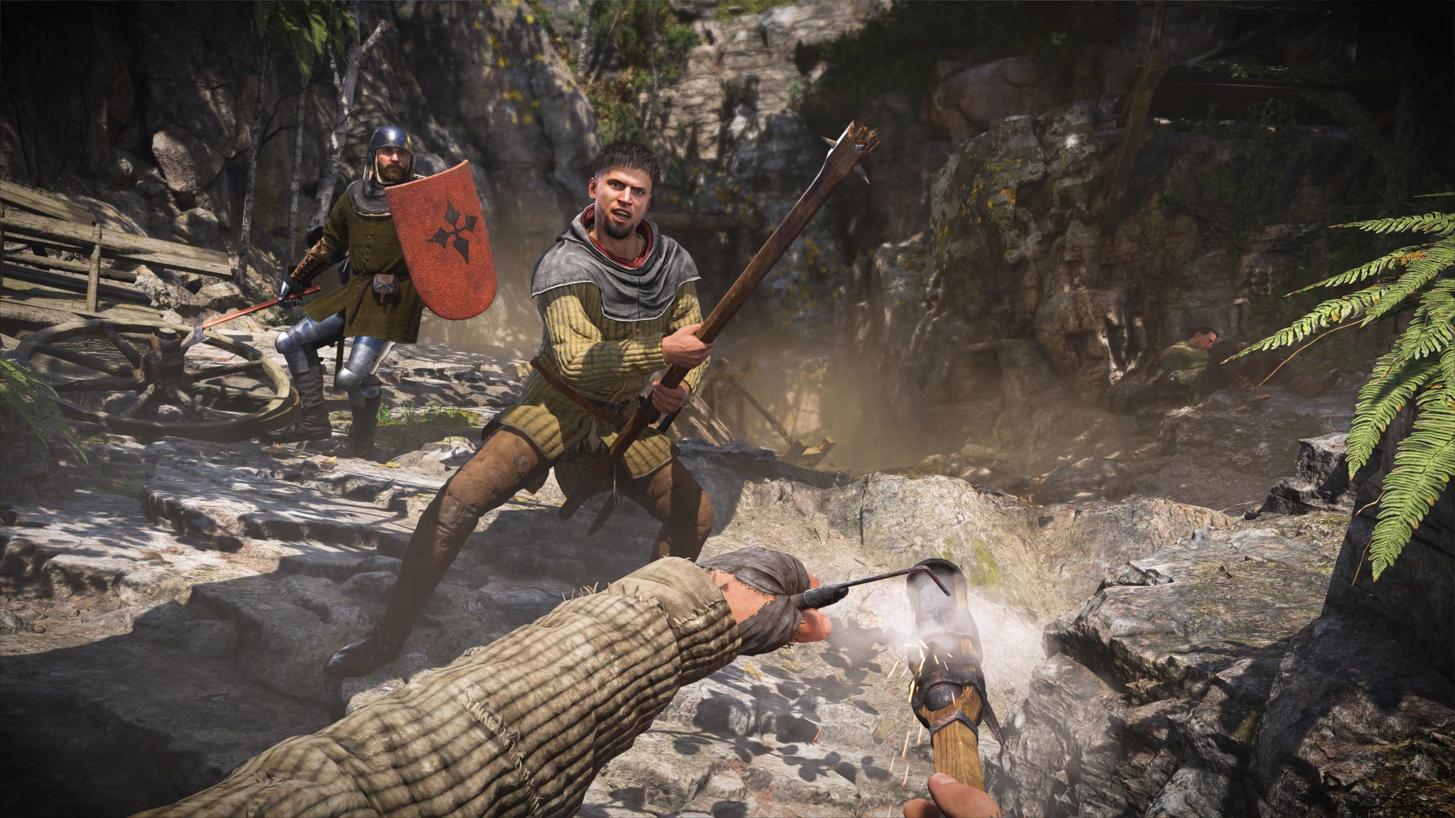 Игрок в Kingdom Come: Deliverance 2 стреляет из ружья в сторону бандитов.