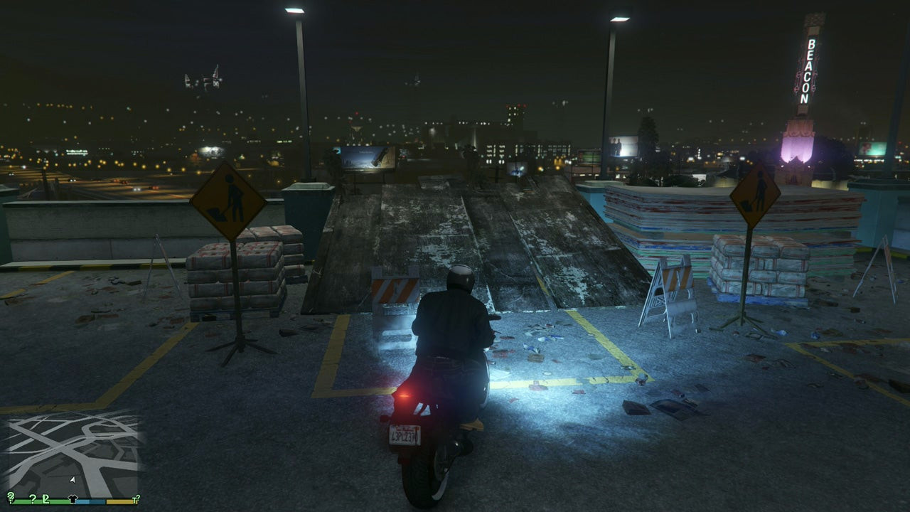 Двадцать пятый каскадёрский прыжок с многоэтажной парковки в GTA 5