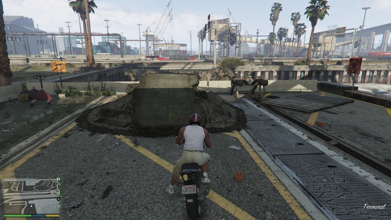 Тридцать первый каскадёрский прыжок у Терминала в GTA 5