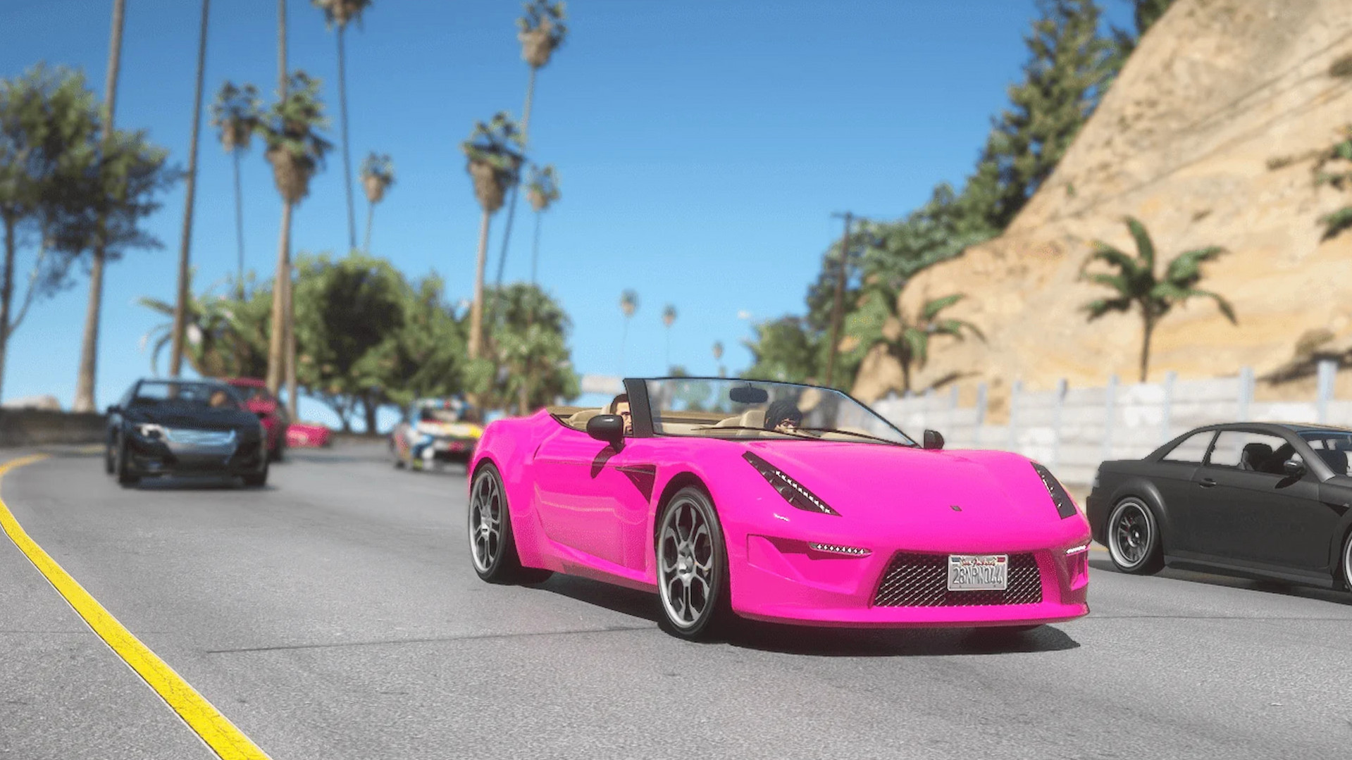 Розовая машина на дороге в Лос-Сантосе в GTA 5.