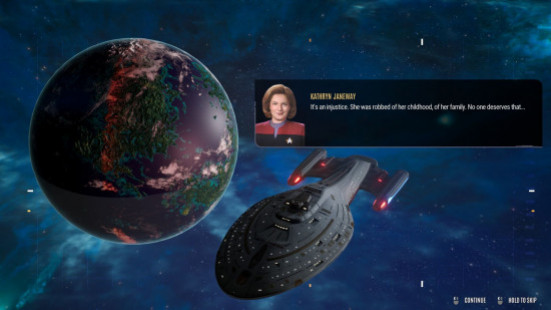 Star Trek Voyager Across the Unknown: космический корабль с крупной круглой «тарелкой» и двумя вытянутыми задними секциями.