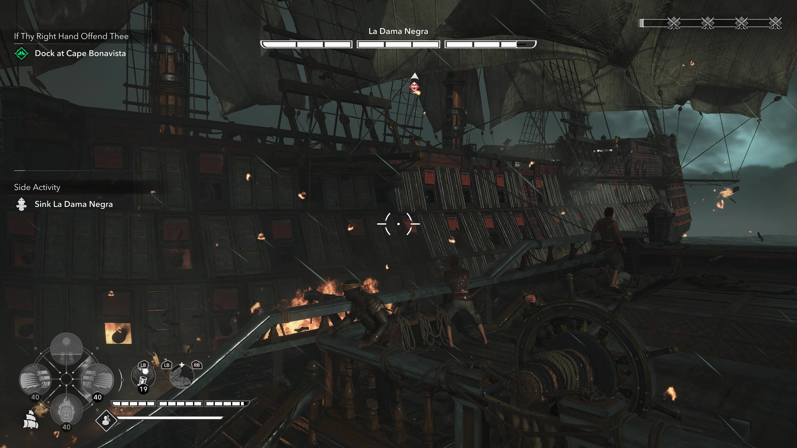 Легендарные корабли Assassin's Creed Black Flag Resynced: морской бой, где игрок целится в бронированный корпус «Ла Дамы Негры».