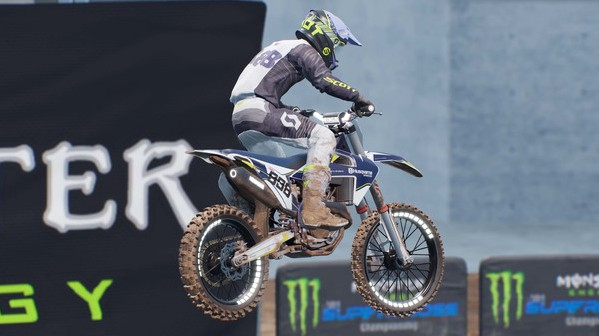 Игра Monster Energy Supercross 5 - Neon Pack, скриншот