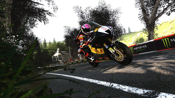 Игра TT Isle Of Man: Ride on the Edge 3, скриншот