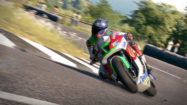 Игра TT Isle of Man Ride on the Edge, скриншот