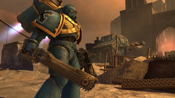 Игра Warhammer 40,000: Space Marine - Golden Relic Chainsword, скриншот
